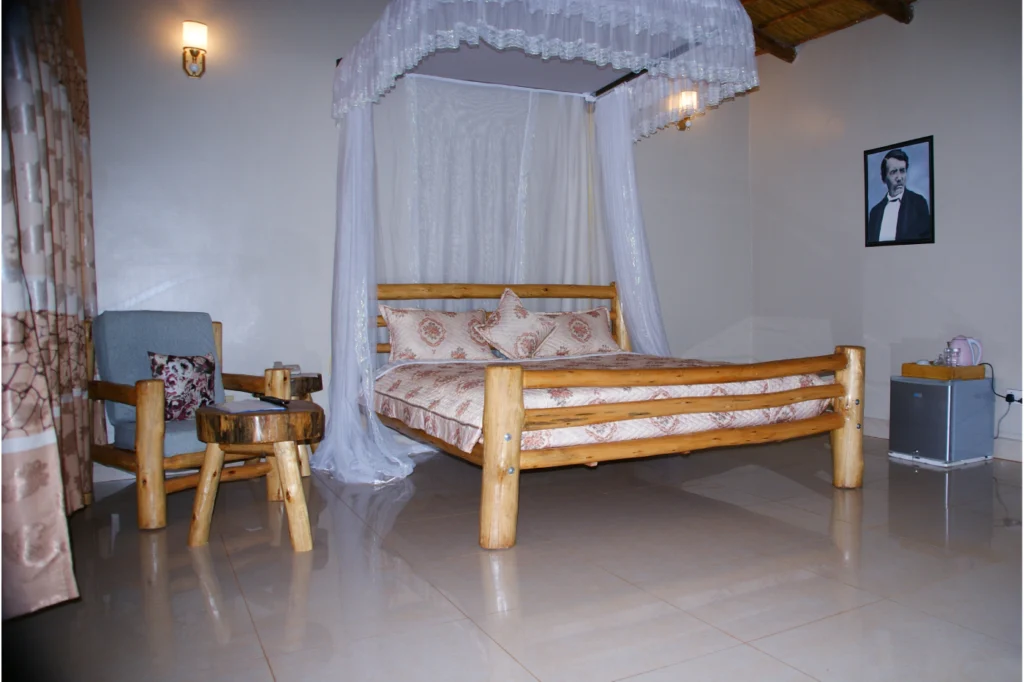 Baker’s Fort Hotel (2)