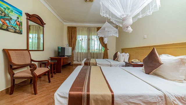 churhill courts (10)