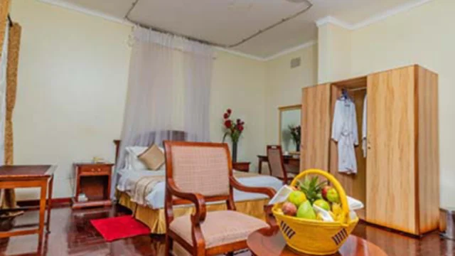 churhill courts (11)