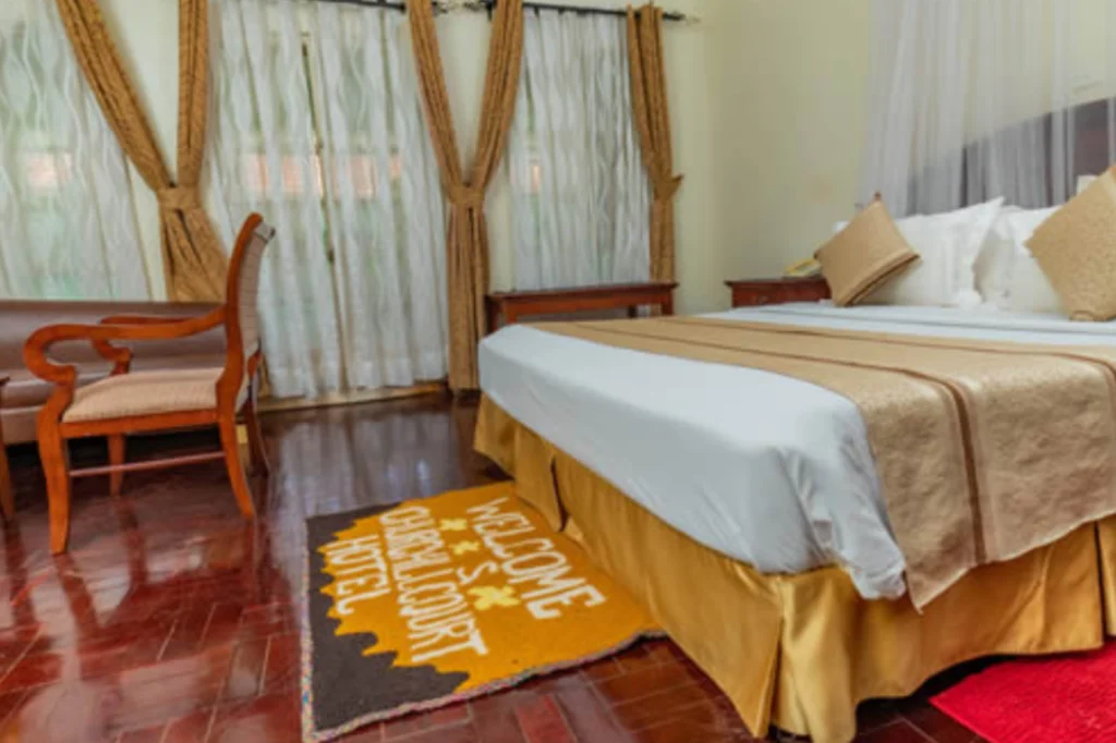 Churhill Courts Hotel