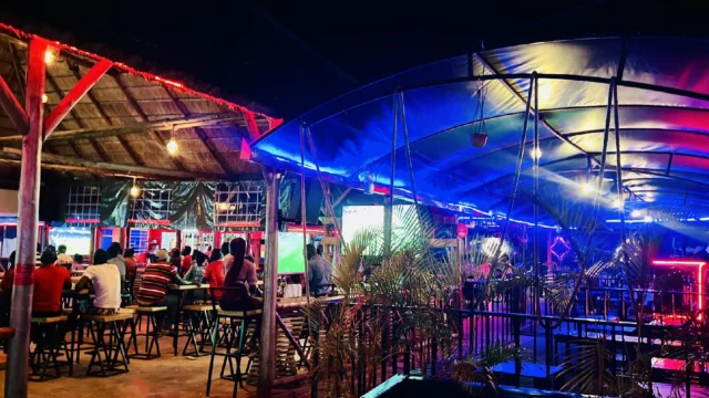 D Plus Bar & Lounge (5)