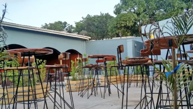 Murphy’s Lounge (1)