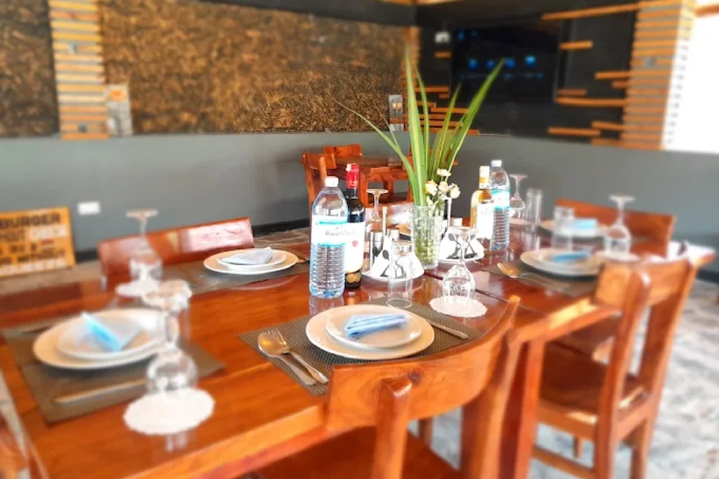 Primavera Kitchen + Cocktail Bar (4)