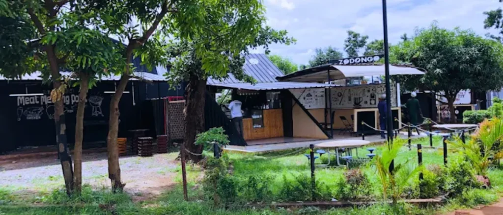 Zodongo Bar & Restaurant 