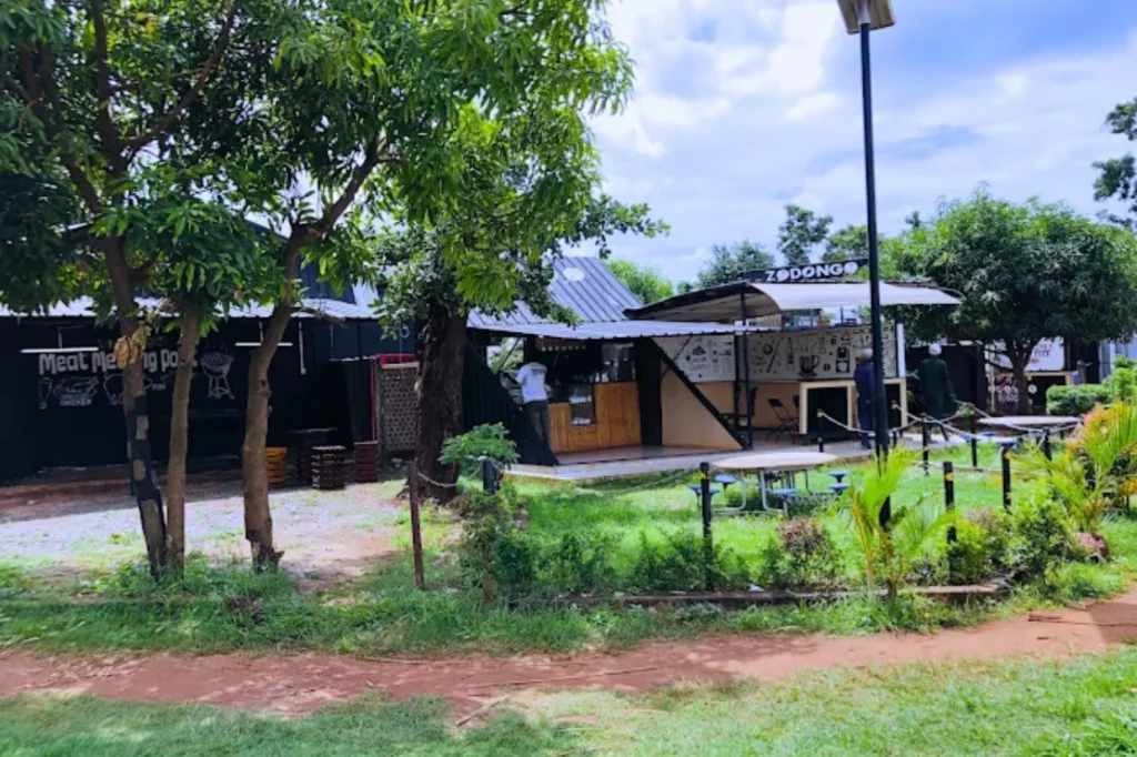 Zodongo Bar & Restaurant (5)